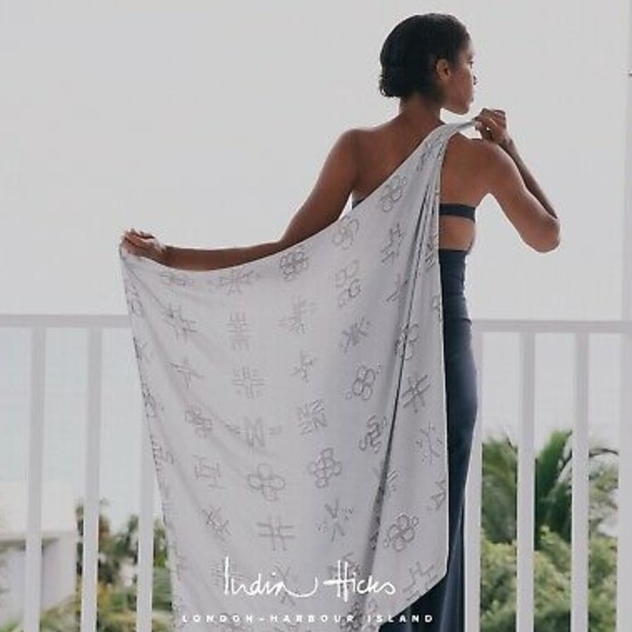 INDIA HICKS NWT GRAPHICKS SCARF 🧣 - Picture 5 of 5